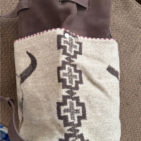 Pendleton Skull Design Backpack in Brown and Cream - Picture 8 of 9